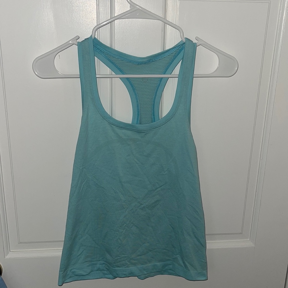 Lululemon - Swiftly Tech Racerback Tank Top 2.0
Race Length - Size 4